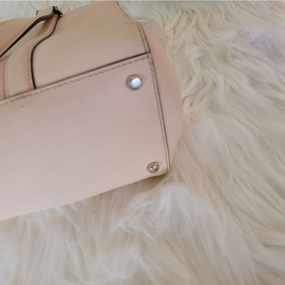 Kate Spade, pink, shoulder bag/ tote. Like new condition. - Picture 6 of 9